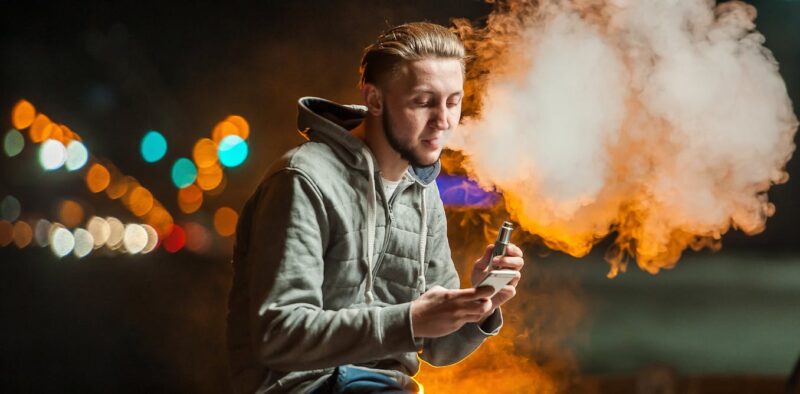 social media influencers smoke vape